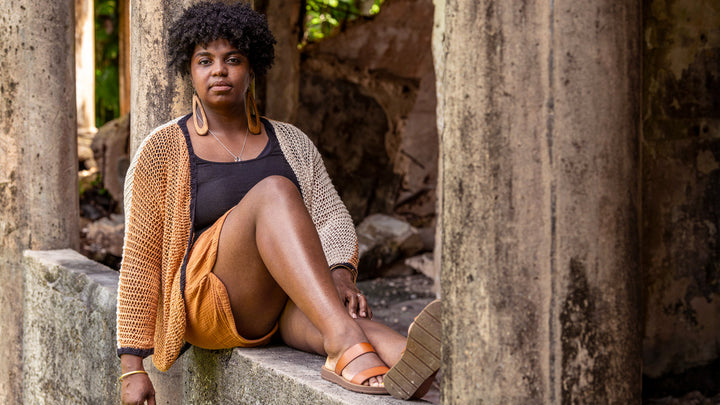 Sasha Hyre: “A Summer Knit Begins With the Fibre”
