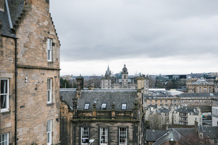 Travel Guide: Edinburgh