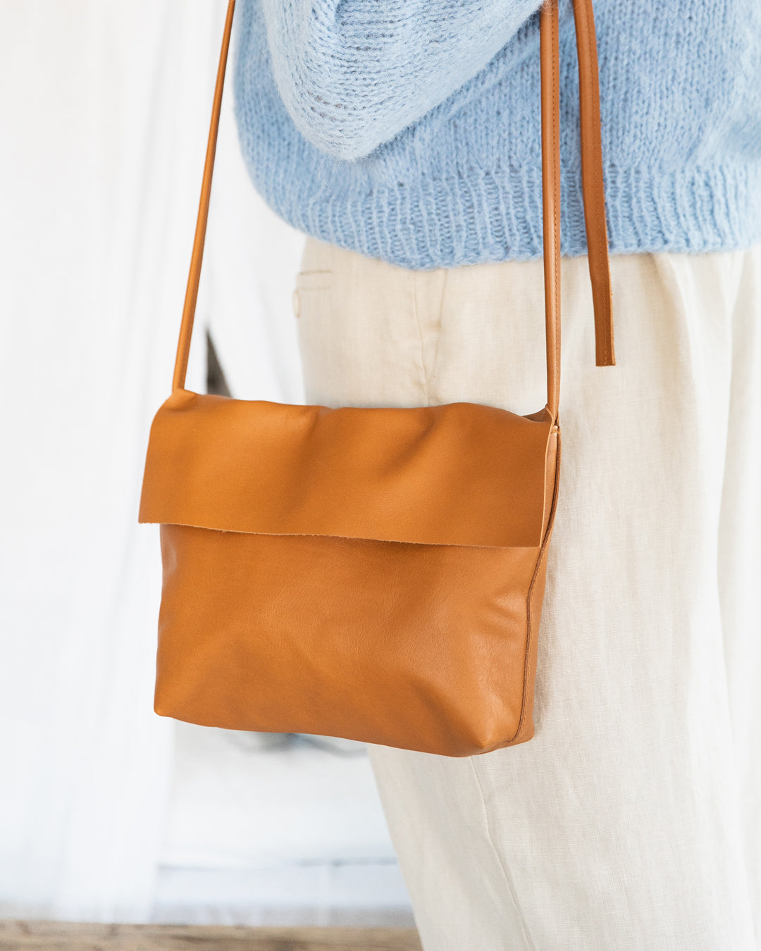 Laine Shoulder Bag